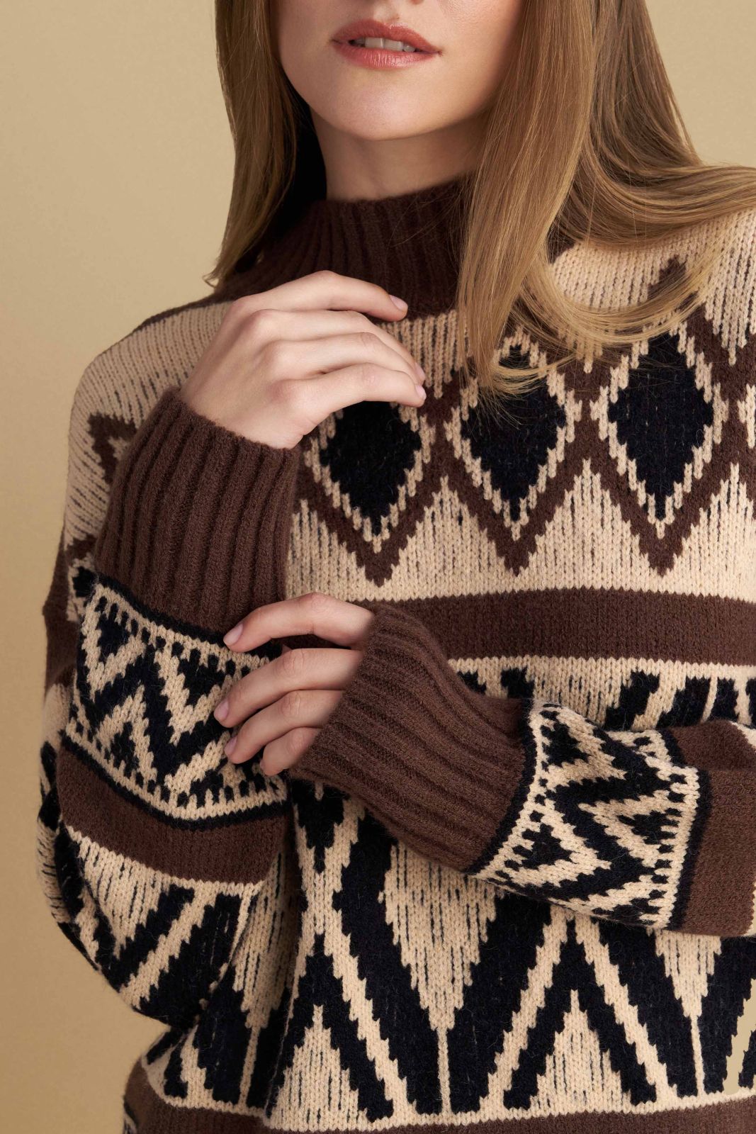 attrattivo - Pulover kafe e thurur me motive