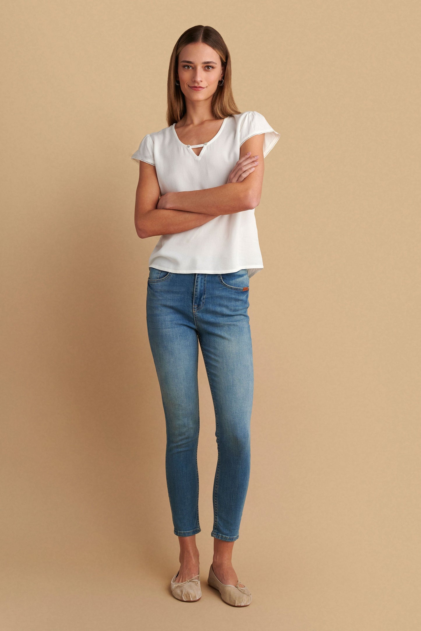 attrattivo - Bluze e bardhe me detaje dekorative