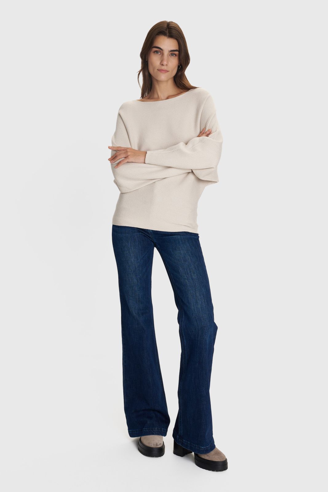 ALE - Pulover jeshile dhe bezhe me jake te rrumbullaket