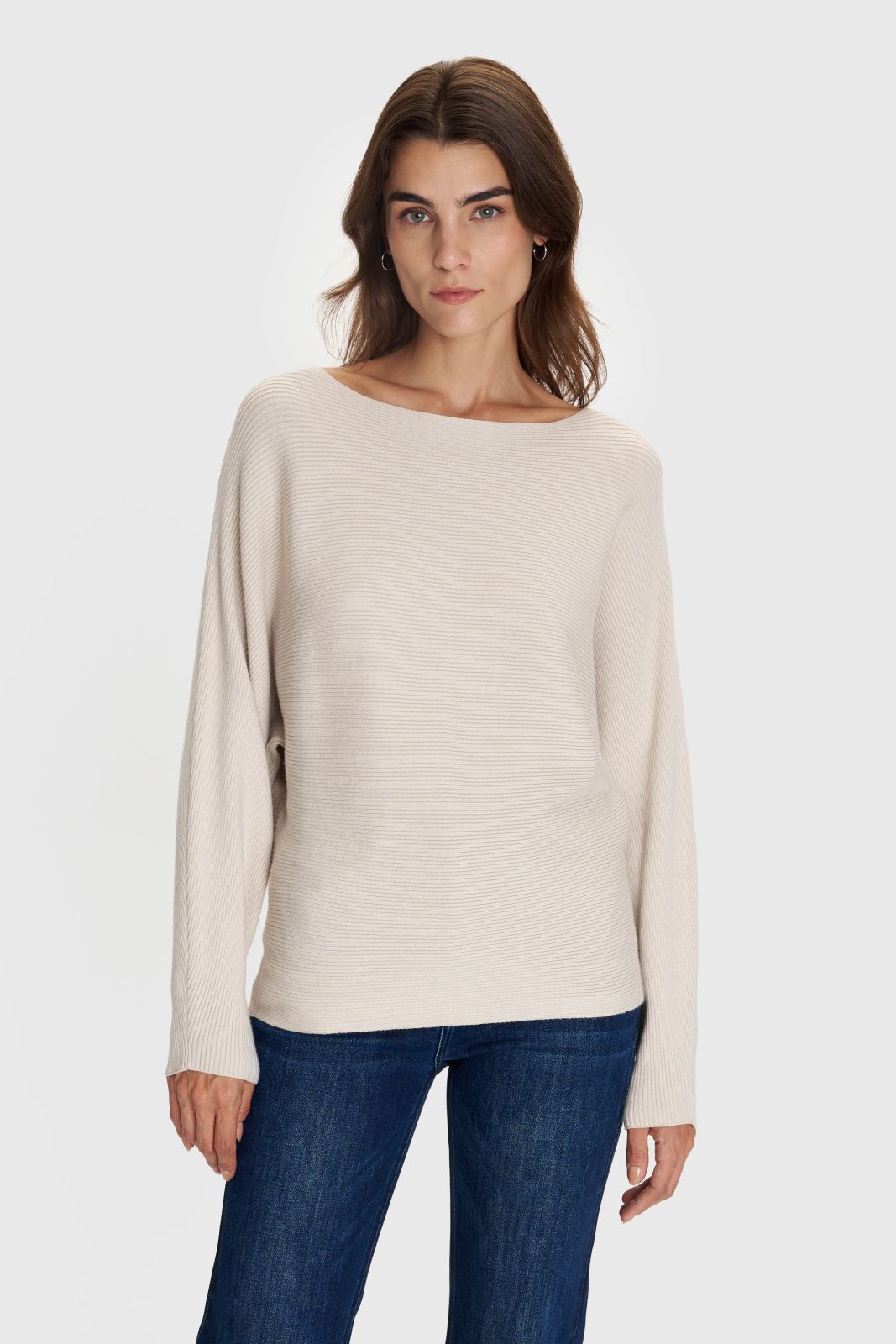 ALE - Pulover jeshile dhe bezhe me jake te rrumbullaket