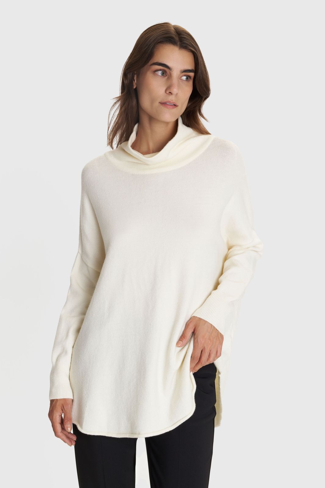 ALE - Pulover e lirshme blu,jeshile, e bardhe, e zeze dhe vishnje