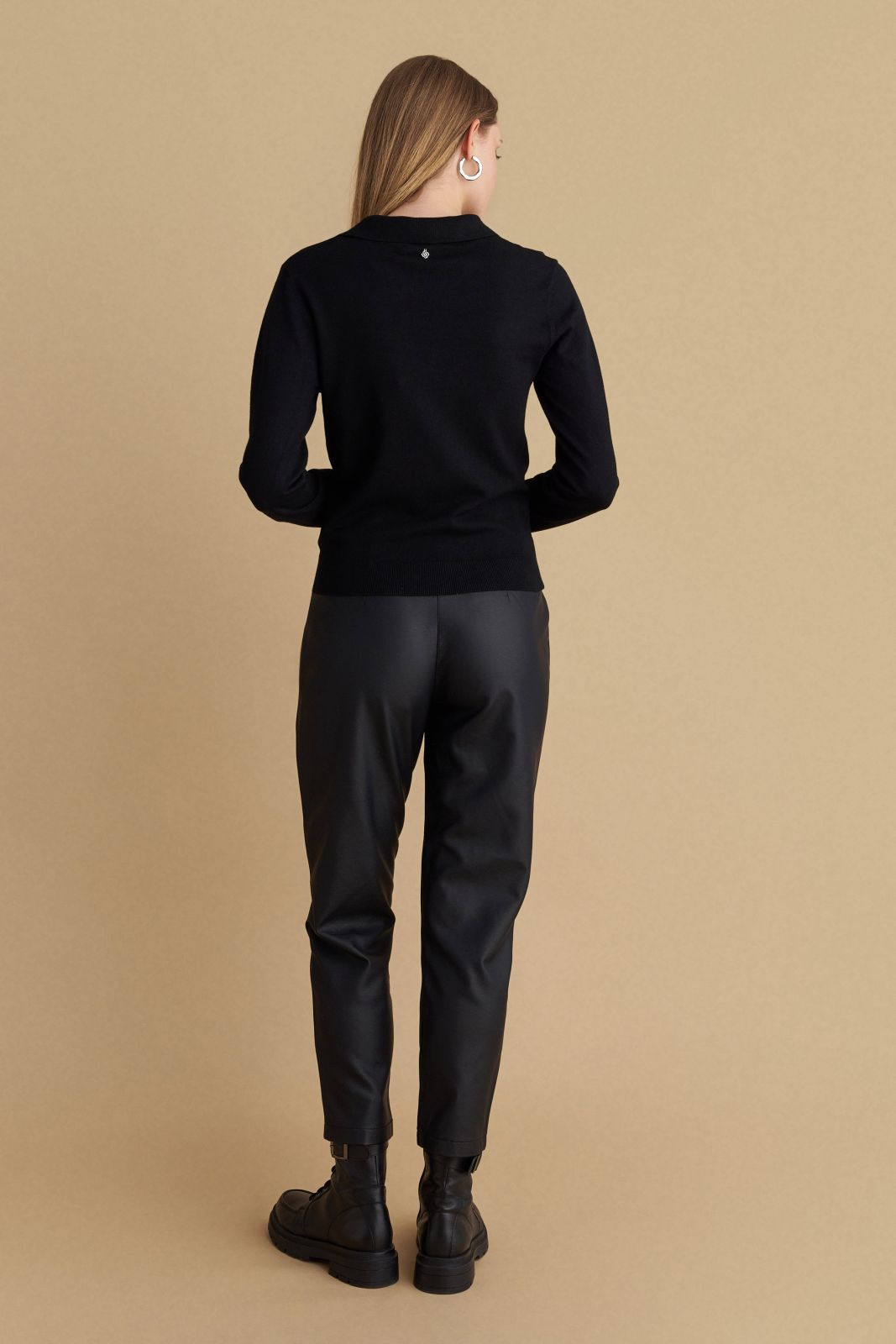 attrattivo - Bluze vishnje ,bezhe ,blu, e zeze  dhe e kuqe me jake V