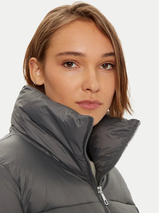 ONLY - Xhup i shkurter ne ngjyre te zeze , kafe , gri dhe vishnje