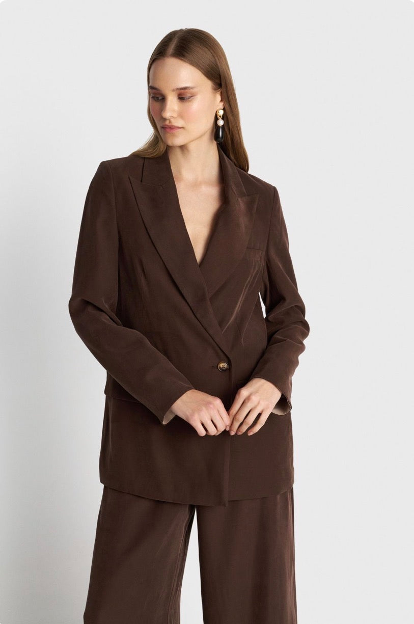 ALE - Kostum xhakete dhe pantallona ne ngjyren kafe