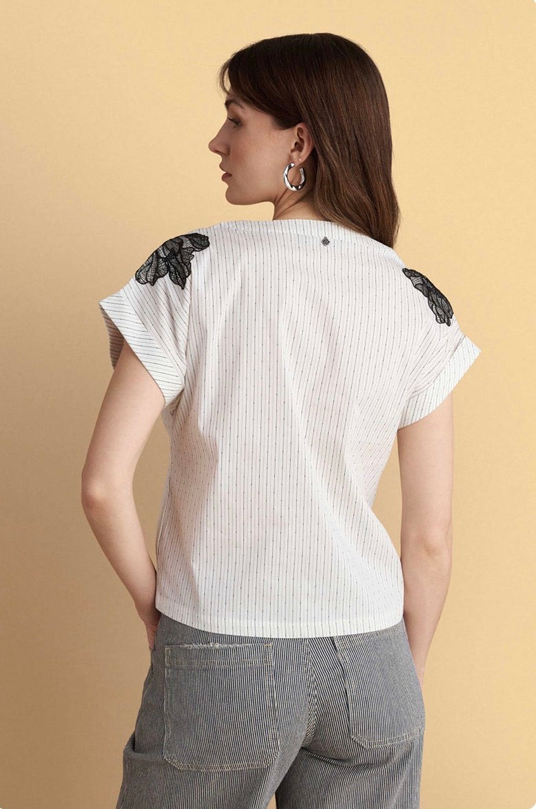 attrattivo - Kemishe e bardhe me vija dhe detaje