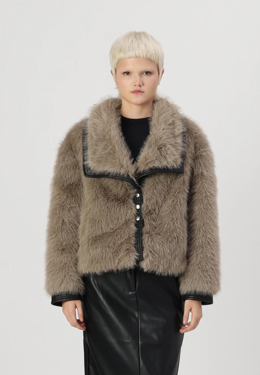 ONLY - Xhakete pellush kaf me detaje lekure