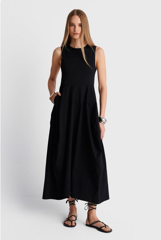 ALE - Fustan i zi trecereksh me xhepa