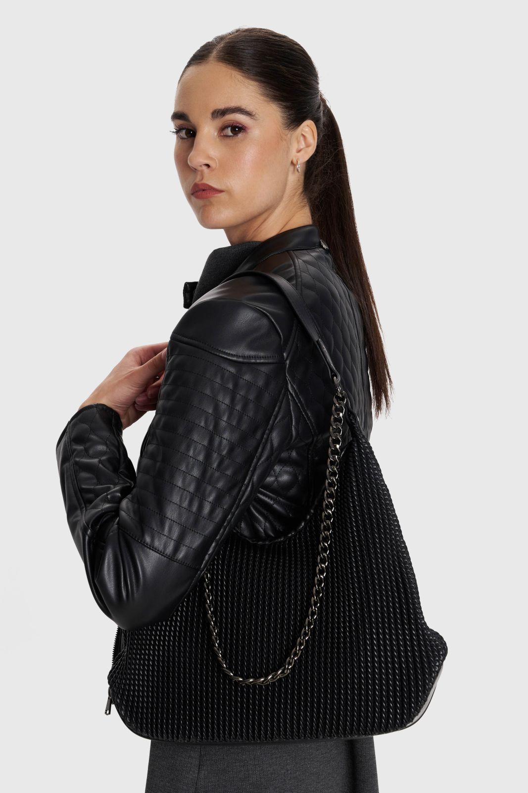 ALE - Cante e zeze krahu me detaje