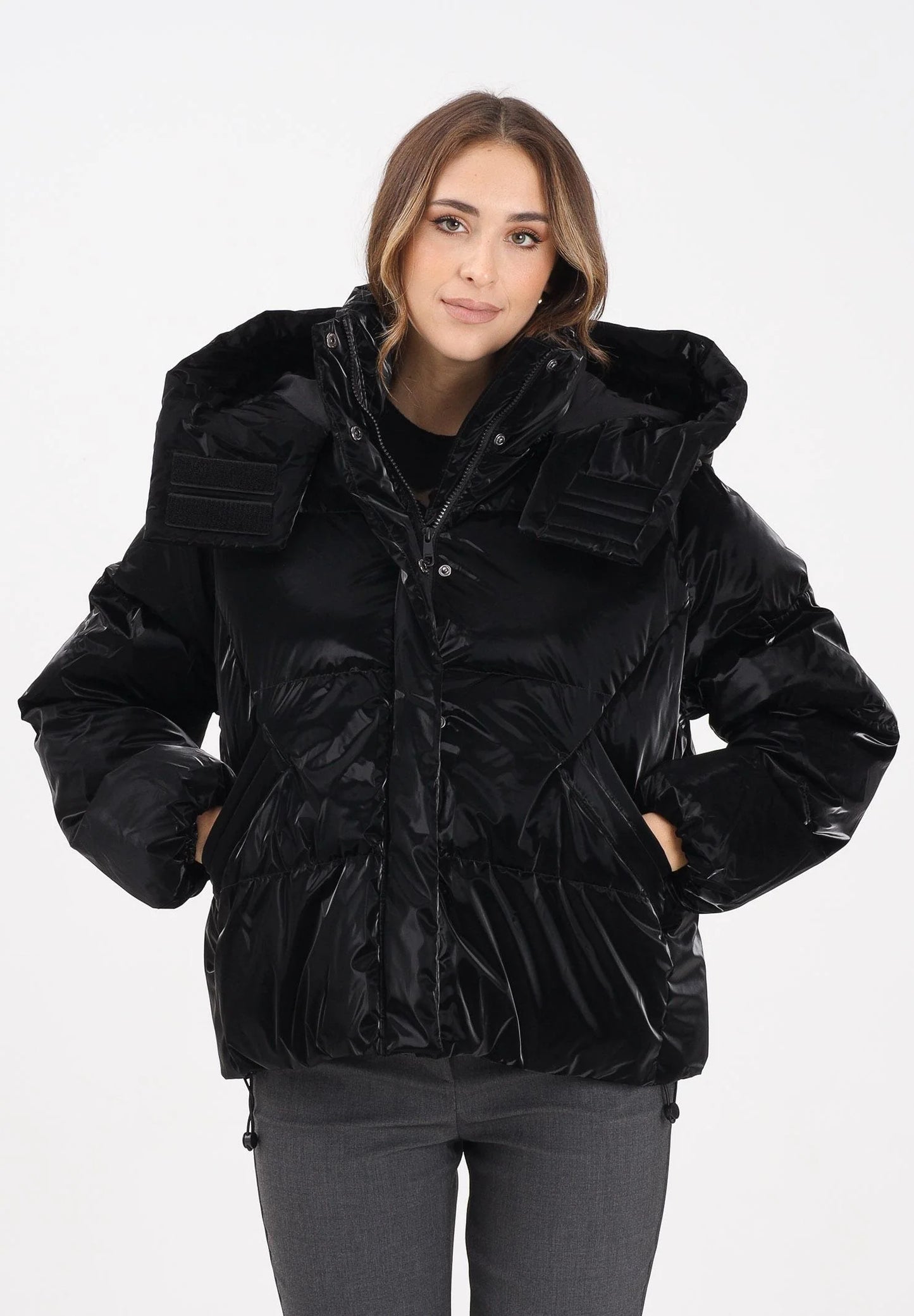 ONLY - Xhup jeshil dhe i zi me kapuc