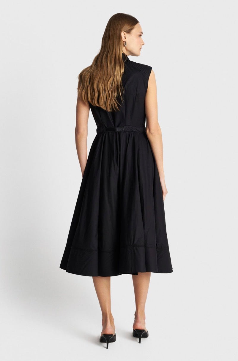 ALE - Fustan trecereksh i zi dhe i bardhe me rrip