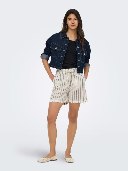 ONLY - Pantallona te shkurta bezhe me vija