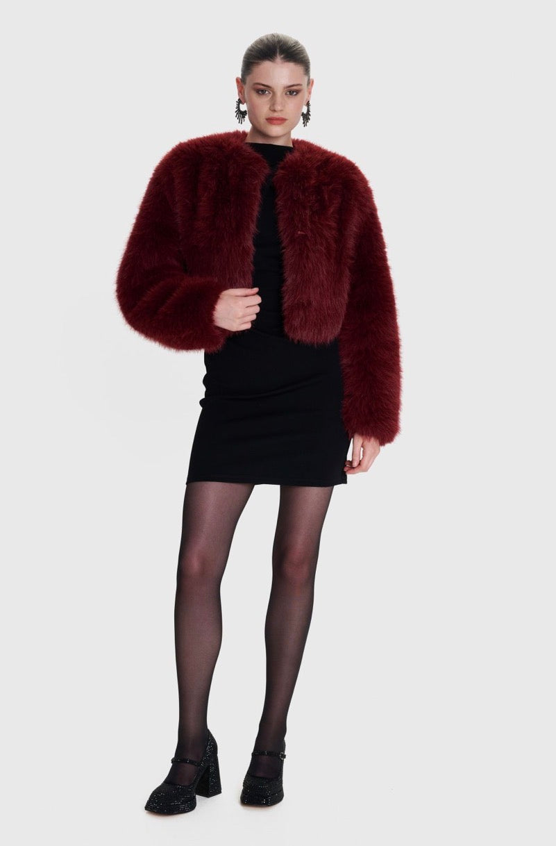 ALE - Pellush i shkurter i kuq