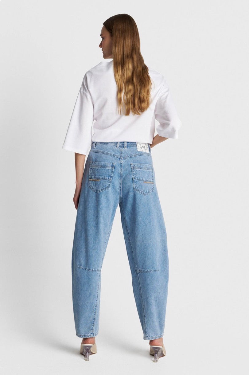 ALE - Xhinse blu me bel te larte