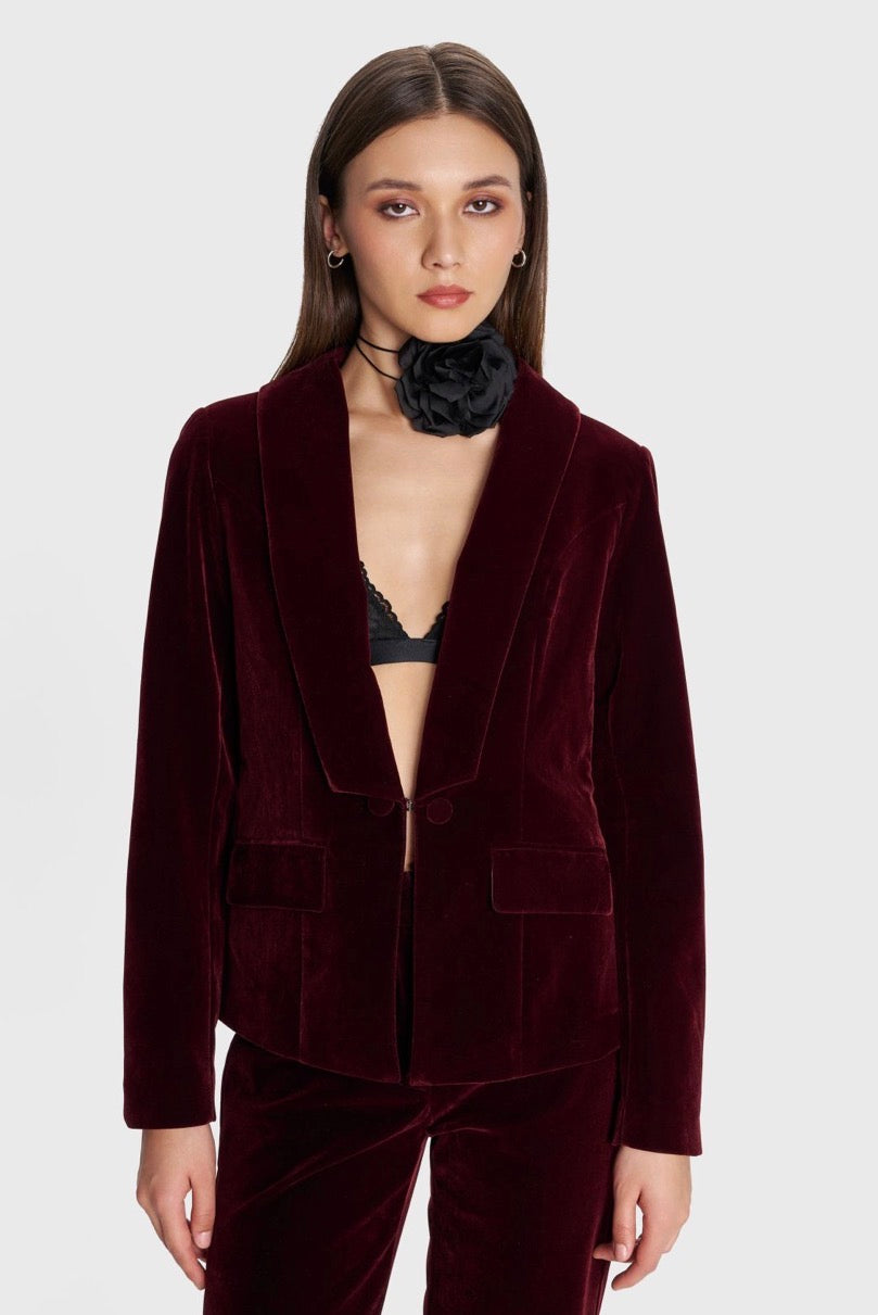 ALE - Xhakete veludhe vishnje dhe e zeze me prerje ne bel