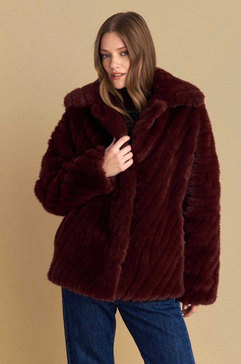 attrattivo - Xhakete pellushi vishnje me kopsa