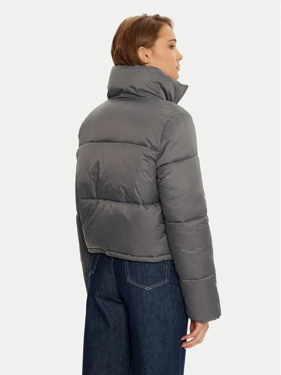 ONLY - Xhup i shkurter ne ngjyre te zeze , kafe , gri dhe vishnje