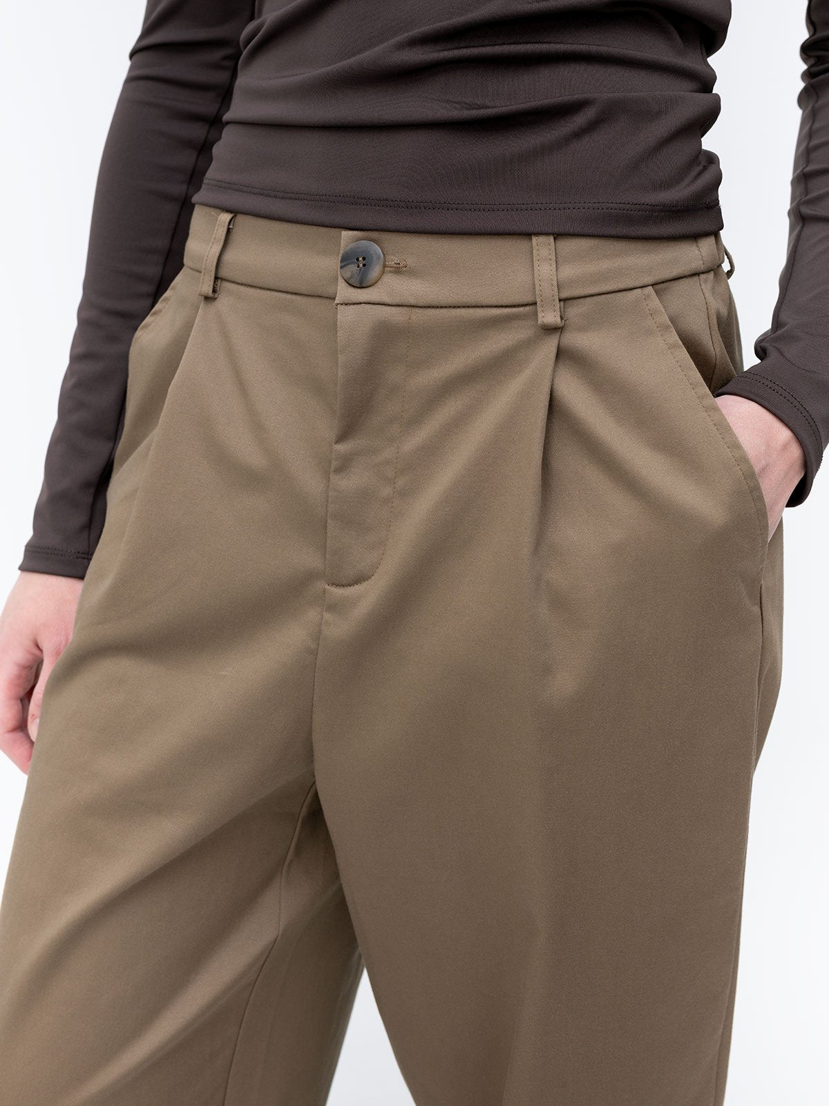 ONLY - Pantallona kafe me prerje te lirshme