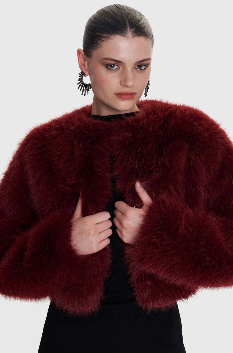 ALE - Pellush i shkurter i kuq