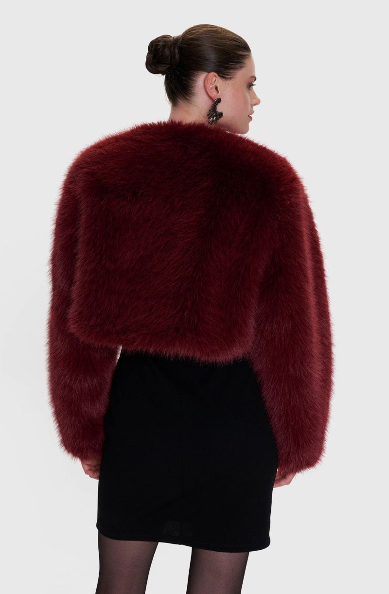 ALE - Pellush i shkurter i kuq