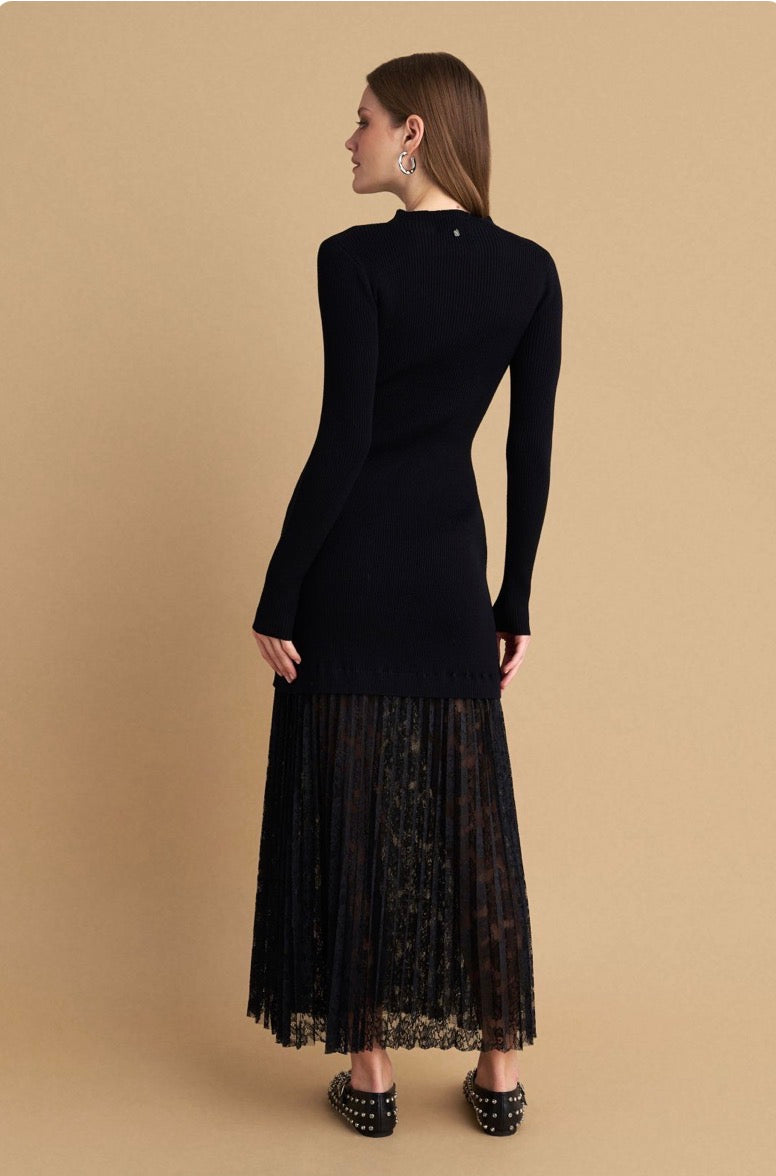 attrattivo - Fustan i zi me thurje dhe detaje tyli