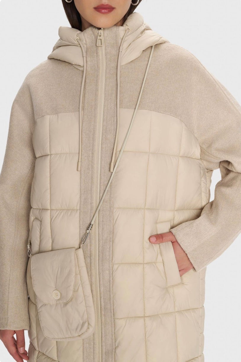 ALE - Pallto bezhe dhe e zeze trecerekshe me kapuc dhe cante