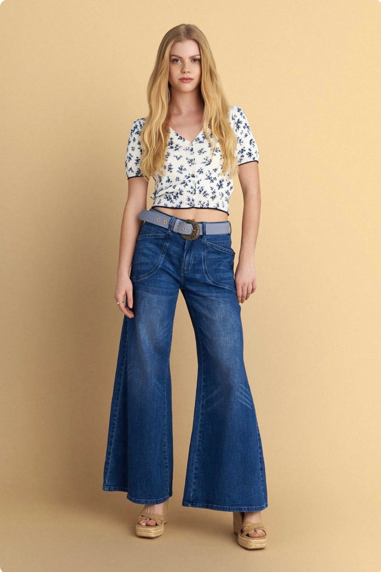 attrattivo - Triko e bardhe me motive florale