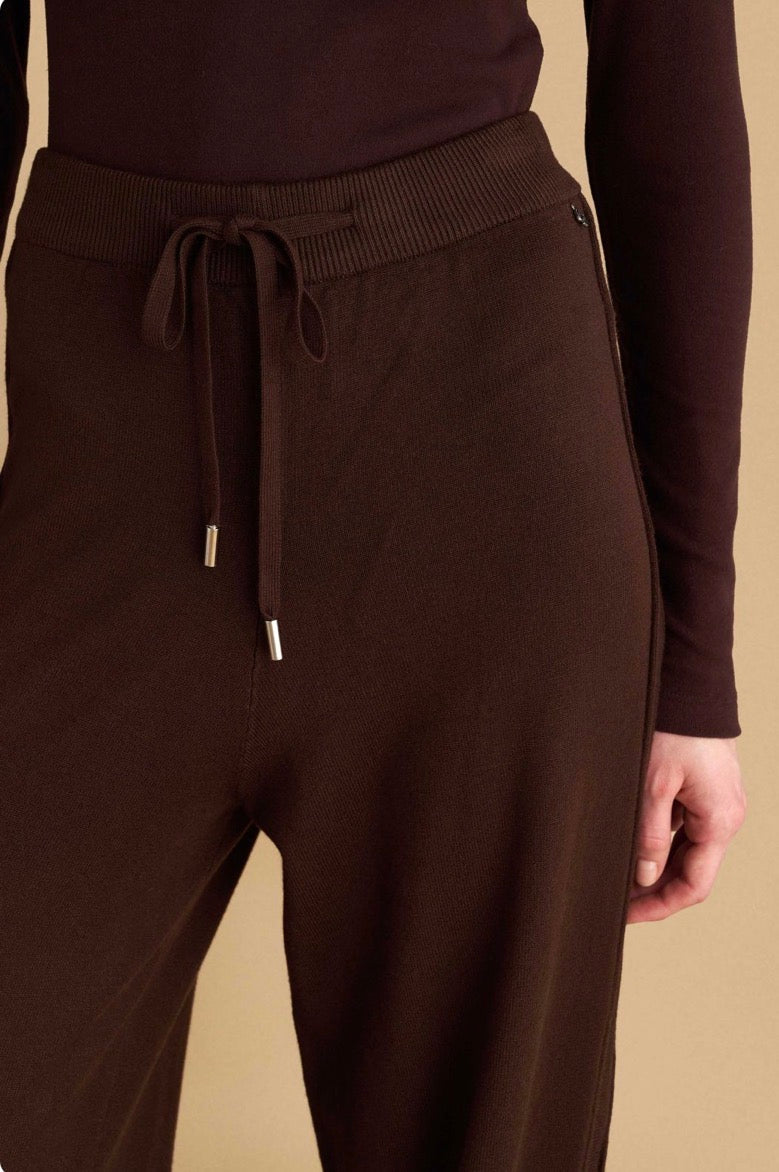 attrattivo - Pantallona deve bezhe dhe kafe me lidhje ne bel