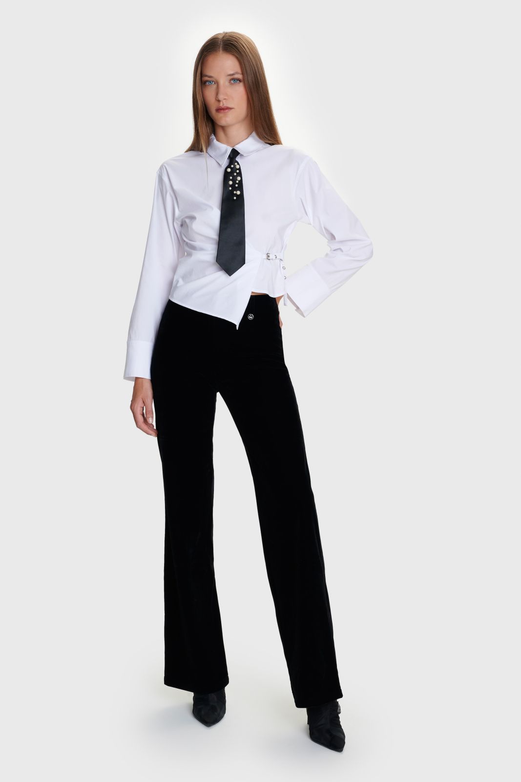 ALE - Kemishe e bardhe me prerje asimetrike