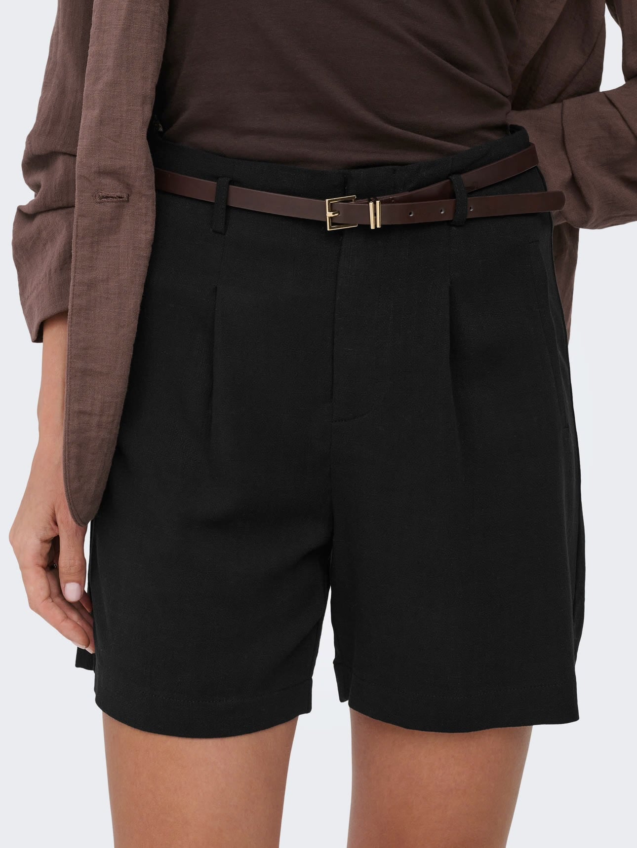 ONLY - Pantallona te shkurta lino bezhe dhe te zeza