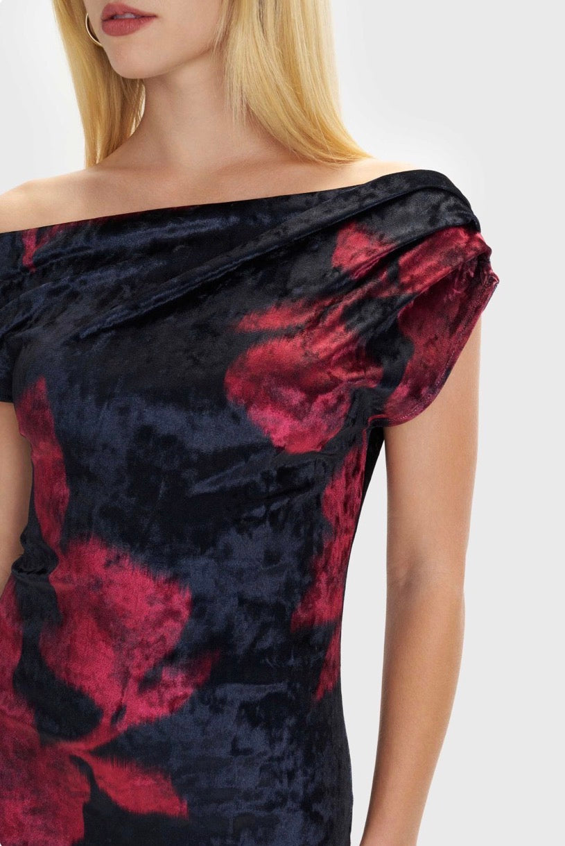 ALE - Fustan i zi veludhe i gjate me printe florale