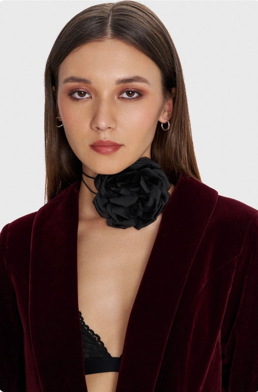 ALE - Varese ne forme luleje e zeze