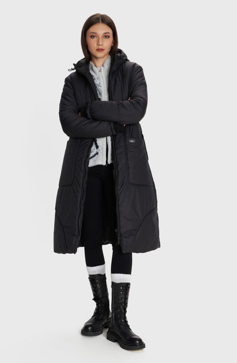 ALE - Xhup i zi me lidhje ne bel dhe kapuc