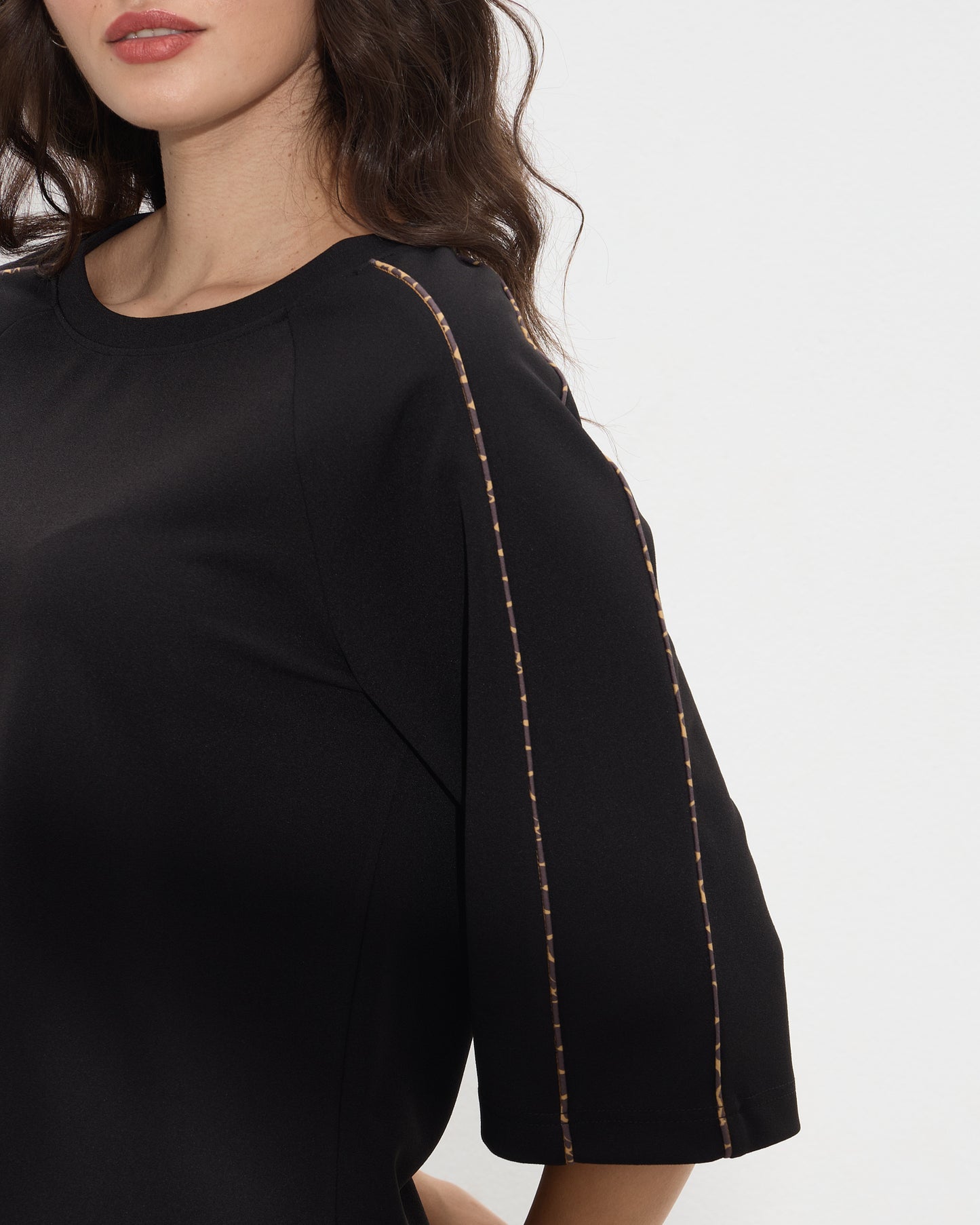 Passager - Bluze kafe dhe e zeze me detaje