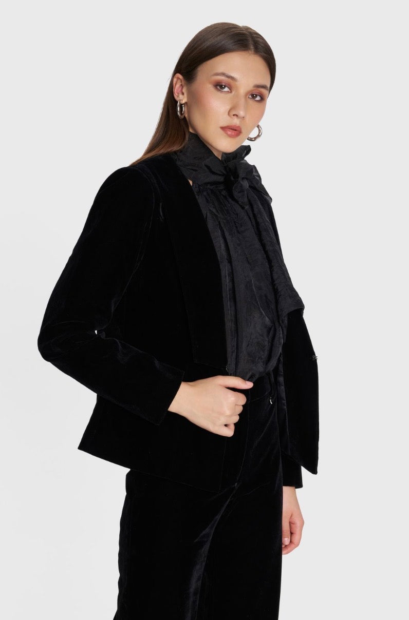 ALE - Xhakete veludhe vishnje dhe e zeze me prerje ne bel