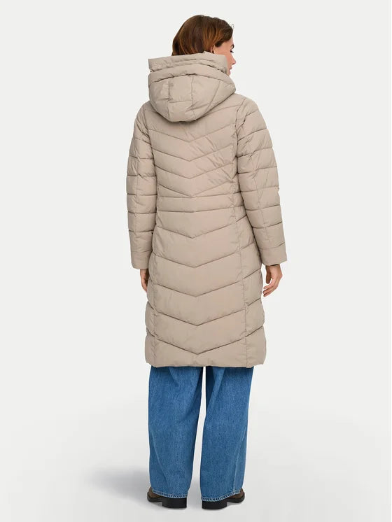 ONLY - Xhup i gjate bezhe dhe i zi me kapuc