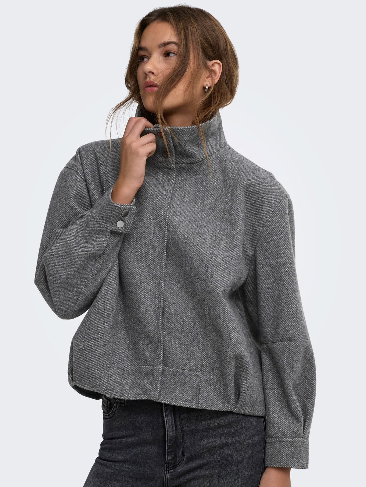 ONLY - Xhakete stofi stil bomber ne ngjyren gri dhe kafe