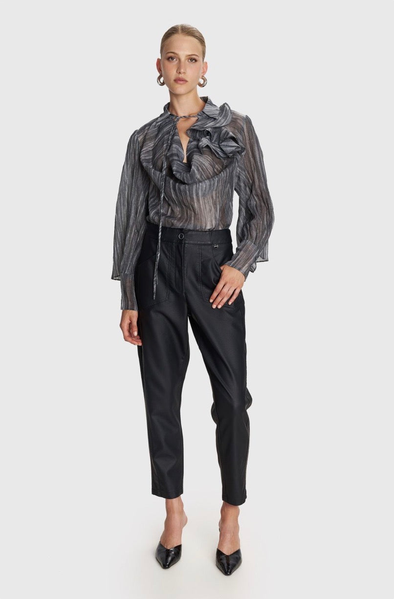 ALE - Pantallona lekure jeshile dhe te zeza me xhepa