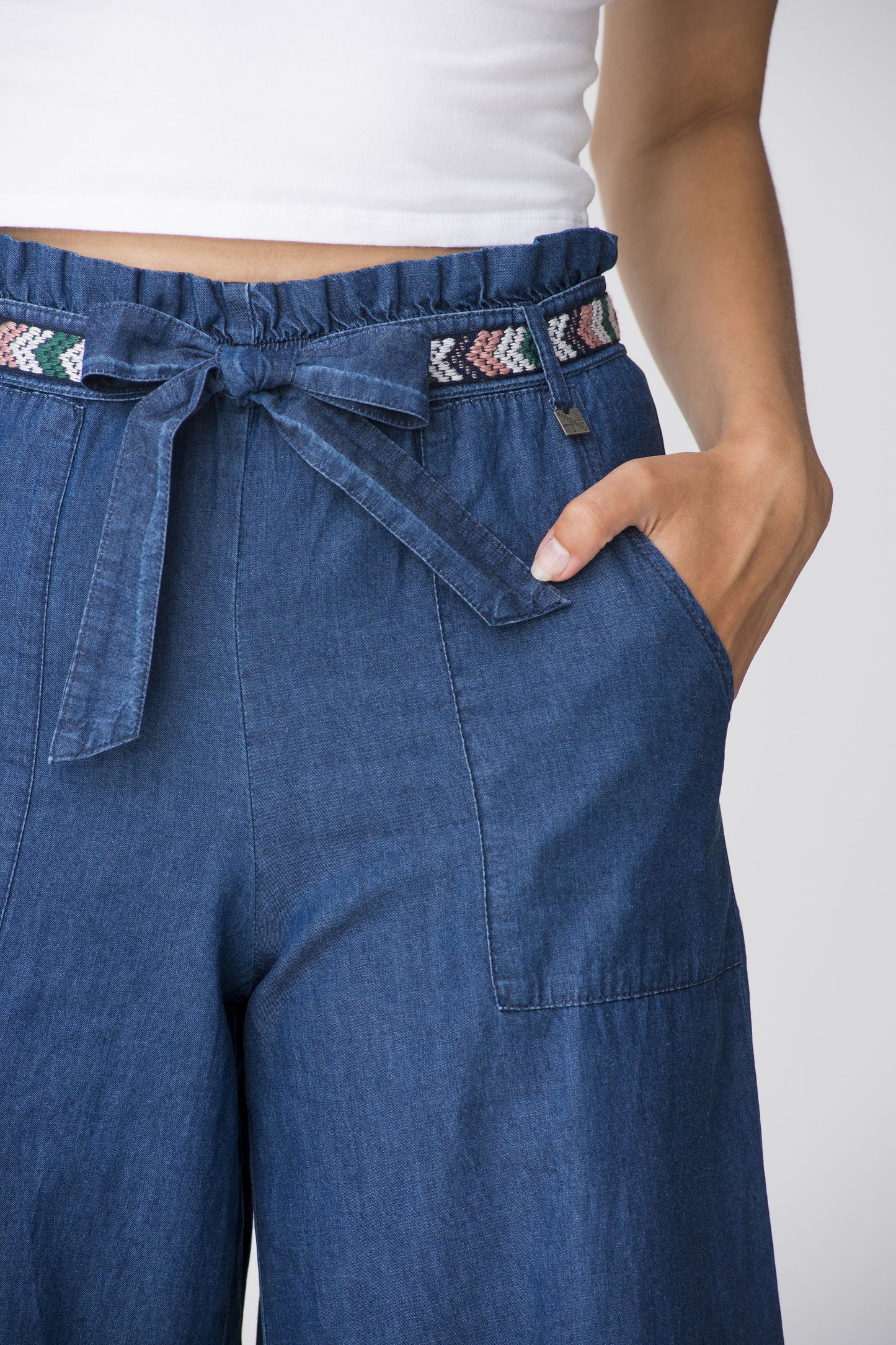 attrattivo - Pantallona blu trecerekshe